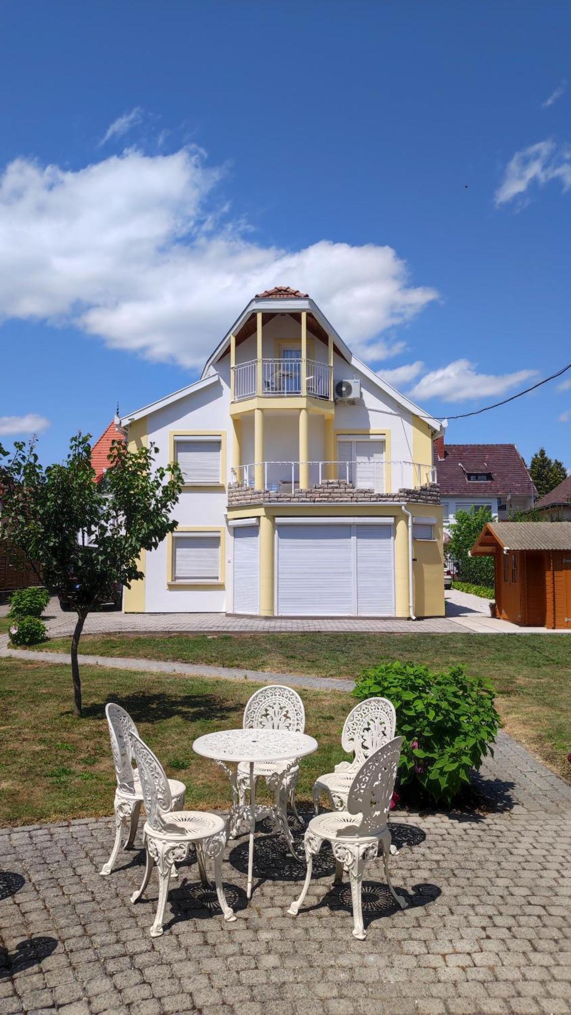 Villa Vanilia Keszthely Exterior photo